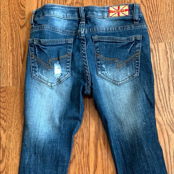 Women’s Ripped Jeans - Picture 6 of 7